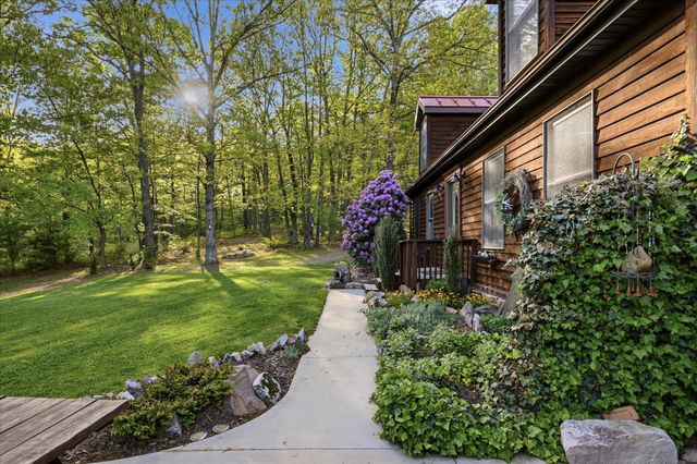 330 SIDELING MOUNTAIN DR, Slanesville, WV 25444