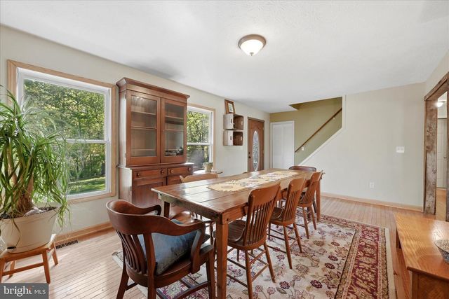 330 SIDELING MOUNTAIN DR, Slanesville, WV 25444