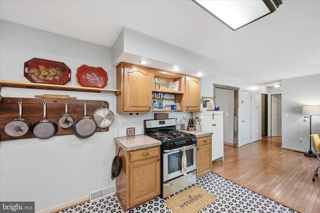330 SIDELING MOUNTAIN DR, Slanesville, WV 25444