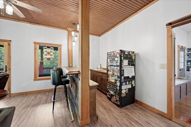 330 SIDELING MOUNTAIN DR, Slanesville, WV 25444