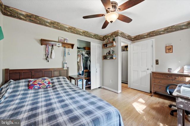 330 SIDELING MOUNTAIN DR, Slanesville, WV 25444
