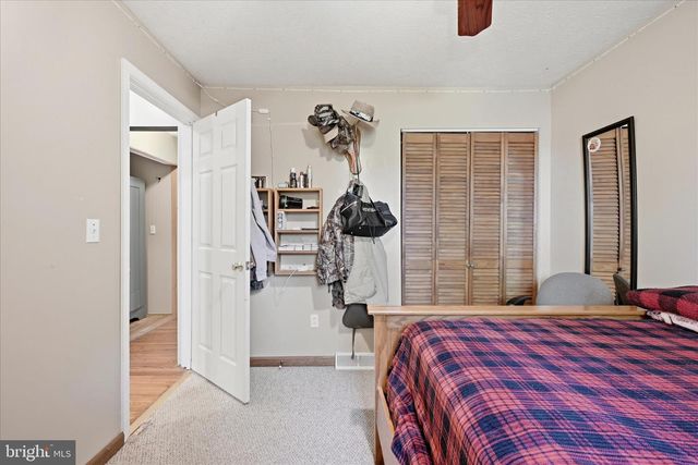 330 SIDELING MOUNTAIN DR, Slanesville, WV 25444