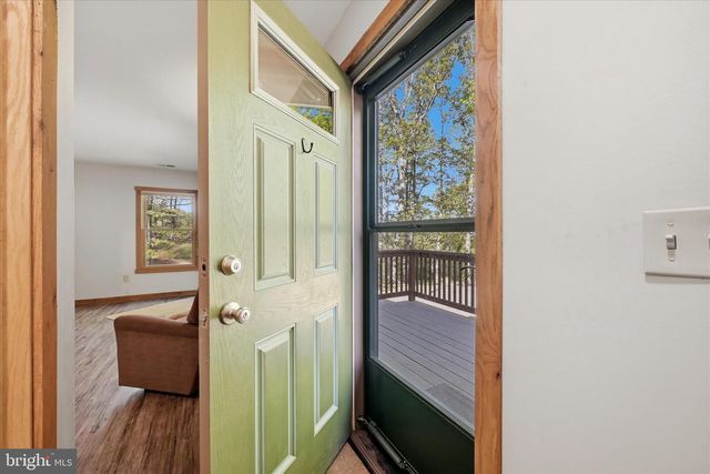330 SIDELING MOUNTAIN DR, Slanesville, WV 25444