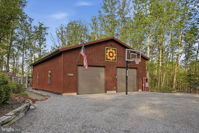 330 SIDELING MOUNTAIN DR, Slanesville, WV 25444