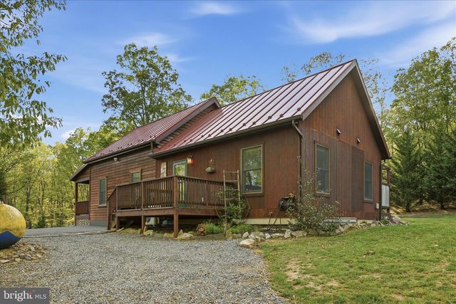 330 SIDELING MOUNTAIN DR, Slanesville, WV 25444