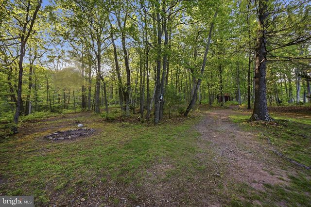 330 SIDELING MOUNTAIN DR, Slanesville, WV 25444