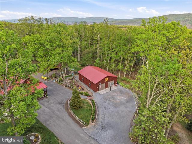 330 SIDELING MOUNTAIN DR, Slanesville, WV 25444