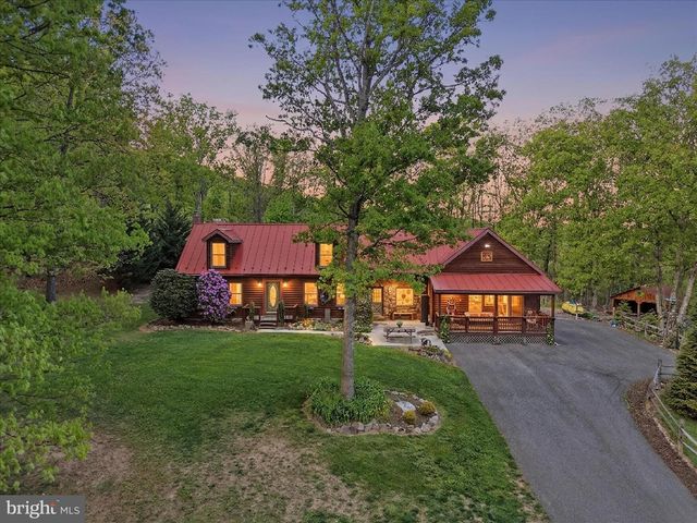 330 SIDELING MOUNTAIN DR, Slanesville, WV 25444