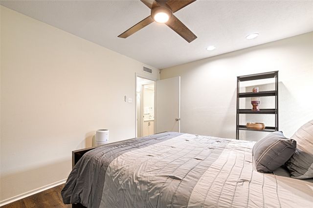 10757 Villager Road D, Dallas, TX 75230