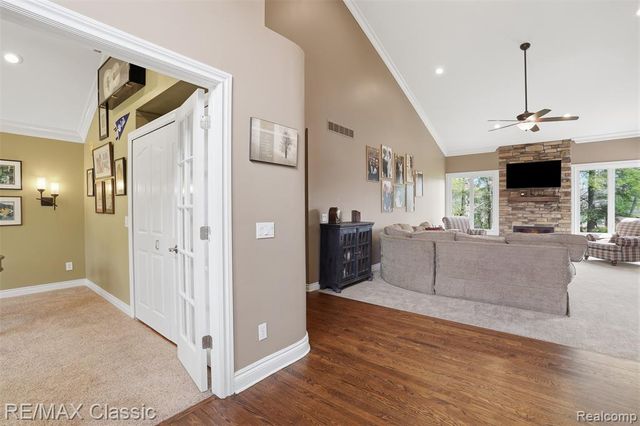 1726 Pondview Lane, Commerce Twp, MI 48382