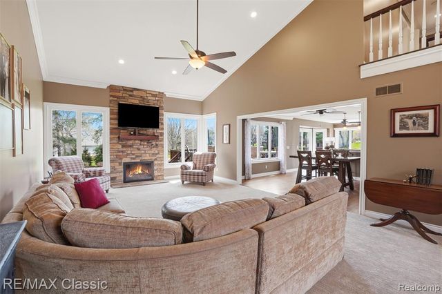 1726 Pondview Lane, Commerce Twp, MI 48382