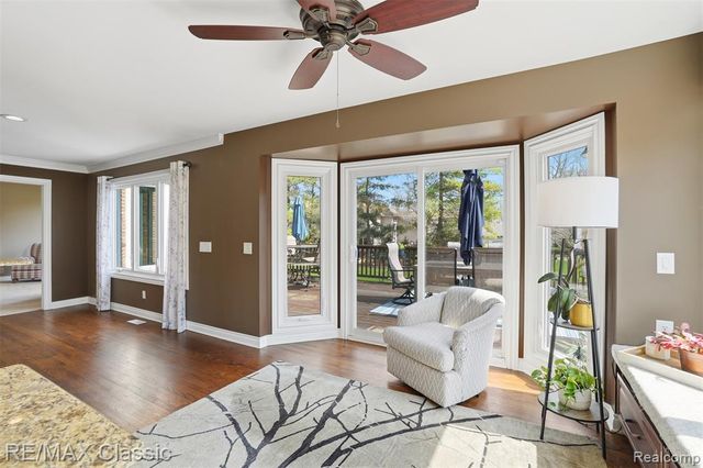 1726 Pondview Lane, Commerce Twp, MI 48382