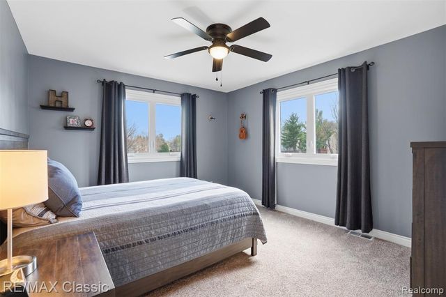 1726 Pondview Lane, Commerce Twp, MI 48382