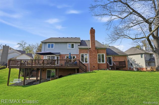 1726 Pondview Lane, Commerce Twp, MI 48382