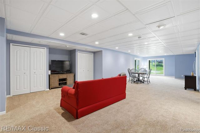 1726 Pondview Lane, Commerce Twp, MI 48382