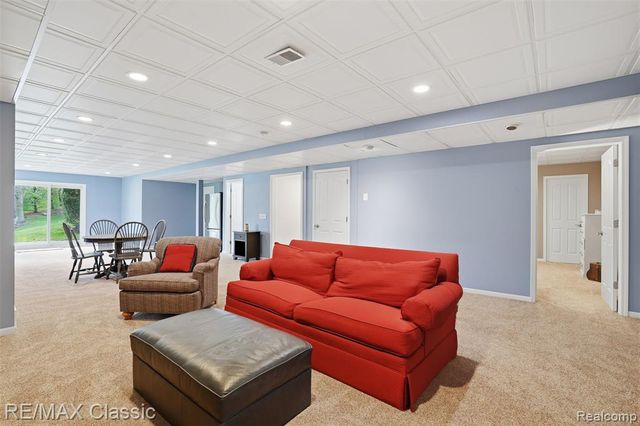 1726 Pondview Lane, Commerce Twp, MI 48382
