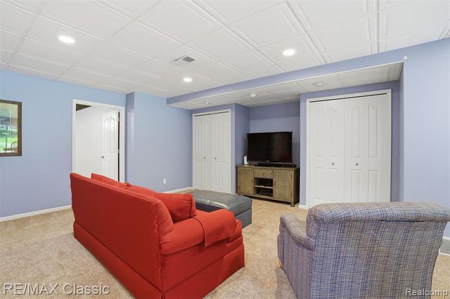 1726 Pondview Lane, Commerce Twp, MI 48382
