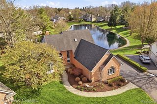 1726 Pondview Lane, Commerce Twp, MI 48382