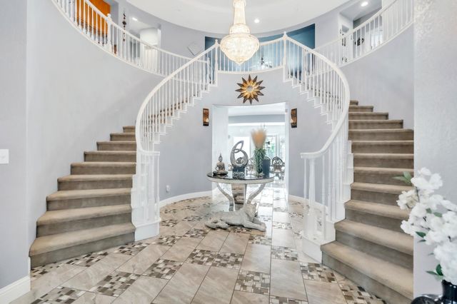 9601 Mainline Dr, Elk Grove, CA 95624