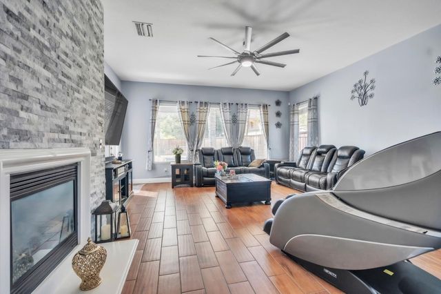 9601 Mainline Dr, Elk Grove, CA 95624
