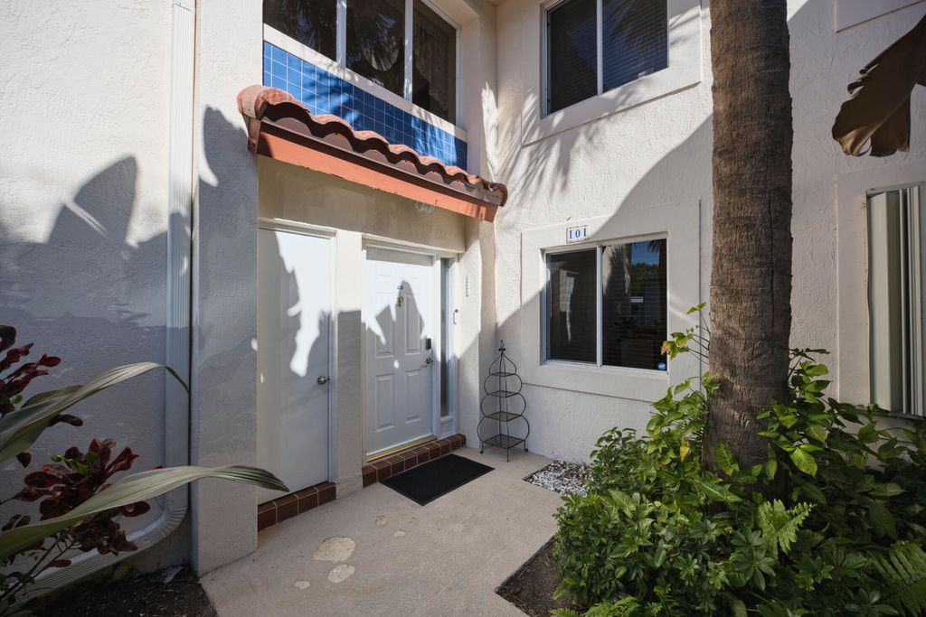 380 NW 67th Street Apt 101, Boca Raton, FL 33487