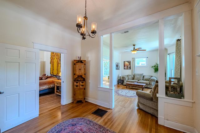 920 Forrester Street NW, Albuquerque, NM 87102