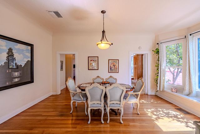 920 Forrester Street NW, Albuquerque, NM 87102