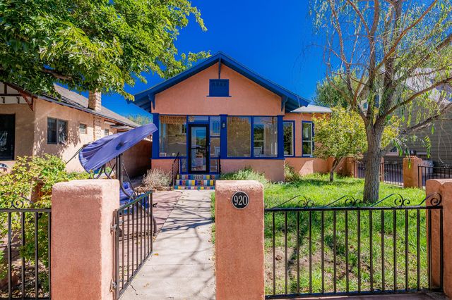 920 Forrester Street NW, Albuquerque, NM 87102
