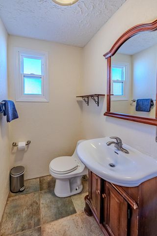 920 Forrester Street NW, Albuquerque, NM 87102