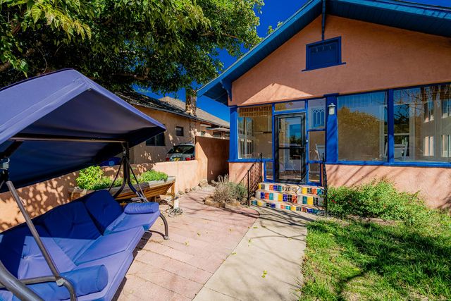 920 Forrester Street NW, Albuquerque, NM 87102
