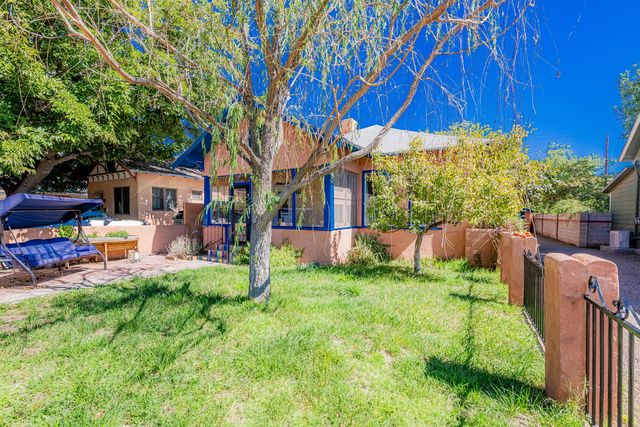 920 Forrester Street NW, Albuquerque, NM 87102