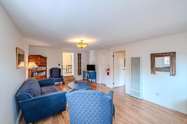 920 Forrester Street NW, Albuquerque, NM 87102