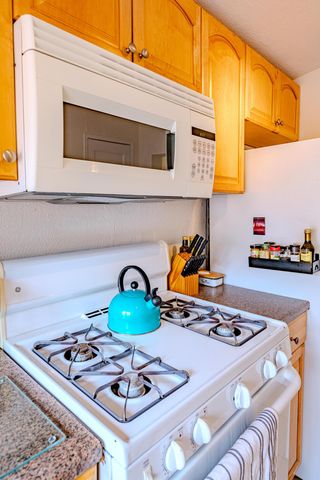 920 Forrester Street NW, Albuquerque, NM 87102