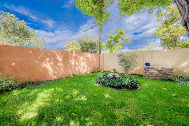 920 Forrester Street NW, Albuquerque, NM 87102