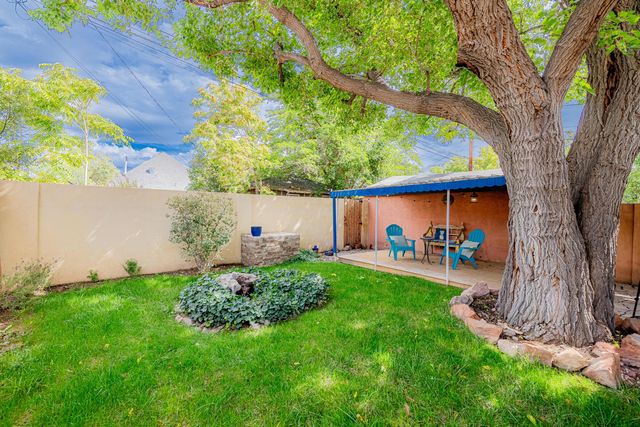 920 Forrester Street NW, Albuquerque, NM 87102