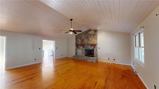 1042 Mission SW Road, Cartersville, GA 30120