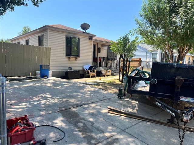 306 Burcham Ave, San Antonio, TX 78221