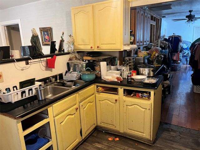 306 Burcham Ave, San Antonio, TX 78221