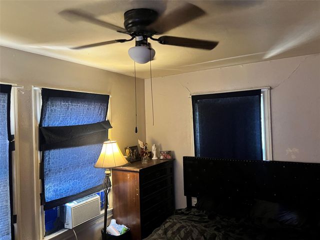 306 Burcham Ave, San Antonio, TX 78221