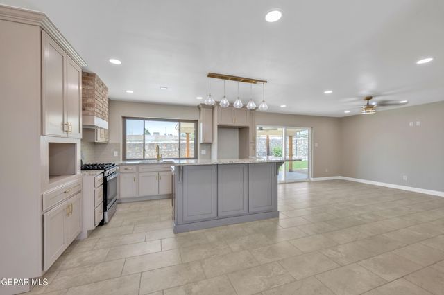 420 De Leon Drive, El Paso, TX 79912