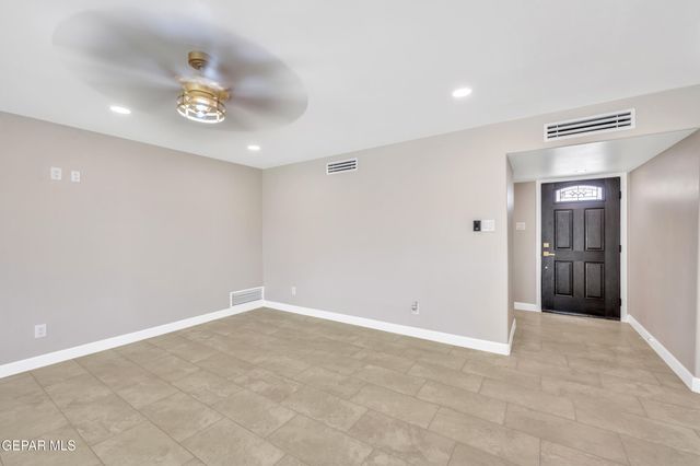 420 De Leon Drive, El Paso, TX 79912