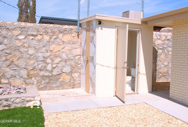 420 De Leon Drive, El Paso, TX 79912