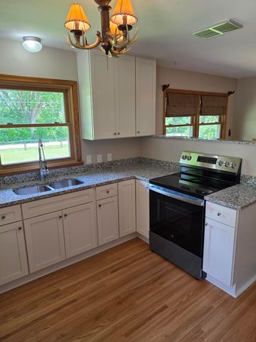 1980 58th Street E, Inver Grove Heights, MN 55077