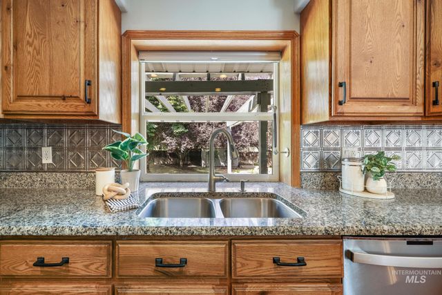 2047 Candlewood Cir, Twin Falls, ID 83301