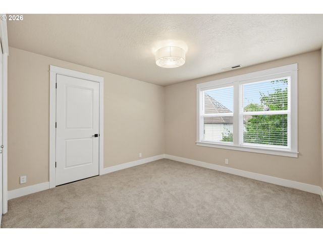 2154 SPARROW Ct, Eugene, OR 97401