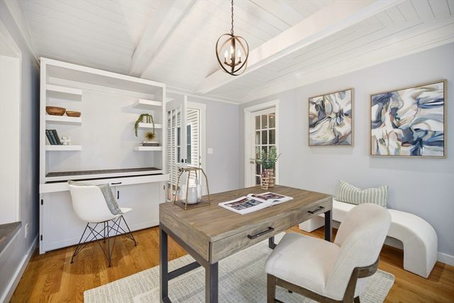 31 Harrow Rd, Norwood, MA 02062