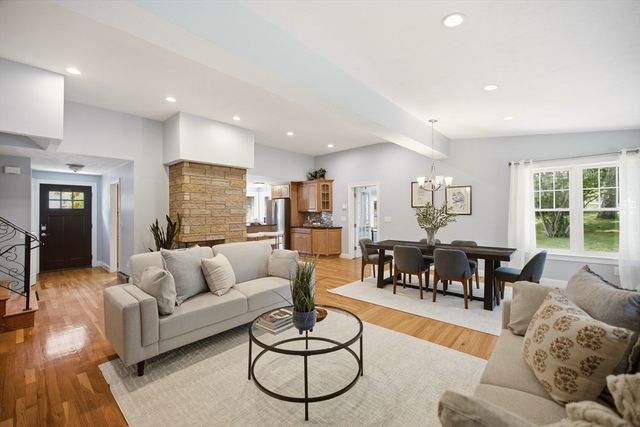 31 Harrow Rd, Norwood, MA 02062