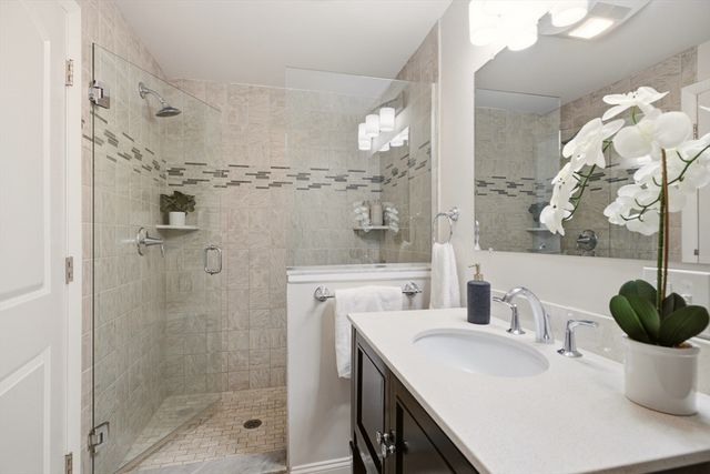 31 Harrow Rd, Norwood, MA 02062