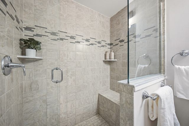 31 Harrow Rd, Norwood, MA 02062