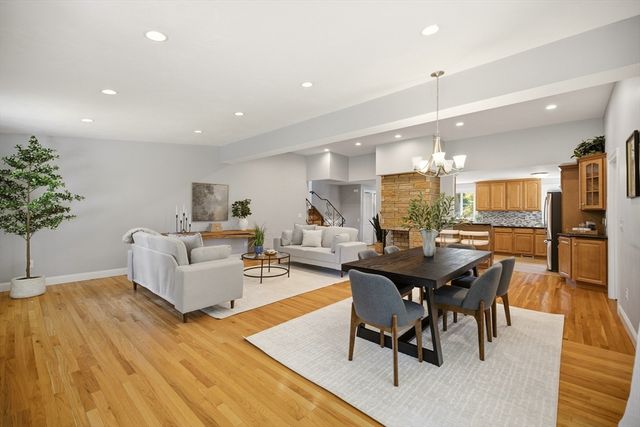 31 Harrow Rd, Norwood, MA 02062